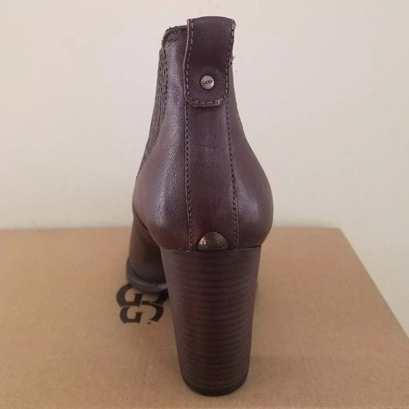 New ugg Cobie II Women’s gorgeous boots $295 - Picture 5 of 8